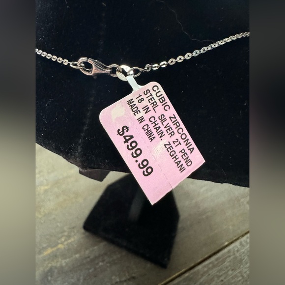 Sterling silver two tone CZ Leaf Pendant & 18” Chain~3.85g Zeghani NWT - Picture 7 of 9